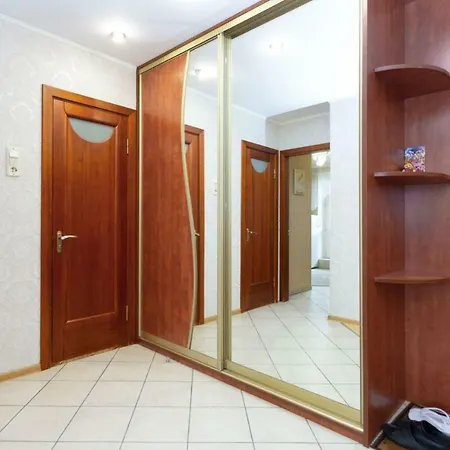 Piacdziasiat Hadou Pieramohi 17 * Мінськ